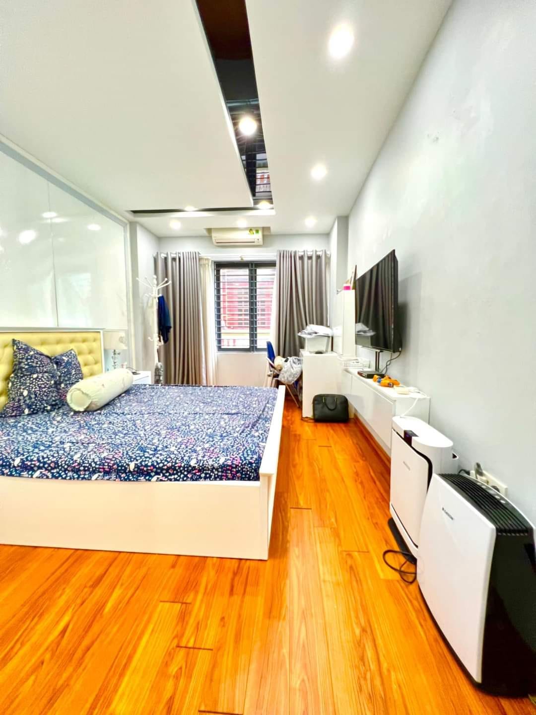 NHÀ ĐẸP Ở PHÙNG CHÍ KIÊN -PHÂN LÔ Ô TÔ - MẶT NGÕ KINH DOANH - 2 THOÁNG TRƯỚC  SAU - FULL NỘI THẤT - Ảnh 2